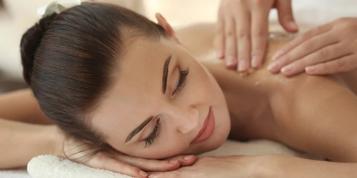 Relaxační aroma masáž zad a šíje: olej dle výběru