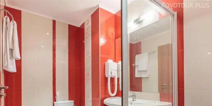 8 dní na bulharském Slunečném pobřeží: all inclusive, bazén a pláž 350 m daleko