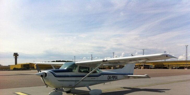 Seznamovací let v letadlech Cessna včetně pilotování