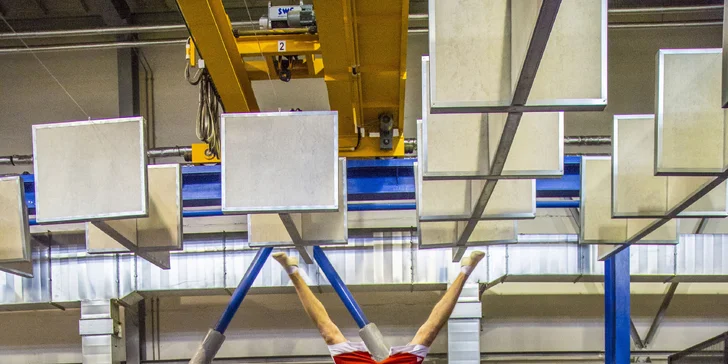 Jump Arena Zličín: hodina zábavy na trampolínách a nafukovacích atrakcích