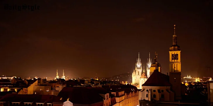 Posezení s delikatesami a výhledem na Prahu: Tapas menu a 2 drinky