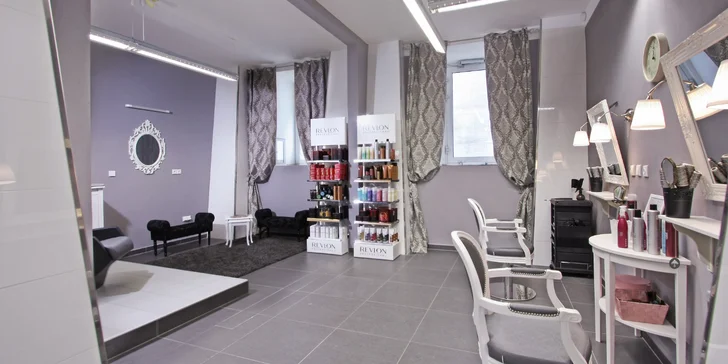 Krásná i bez líčidel: Konzultace a permanentní make-up obočí v luxusním salonu