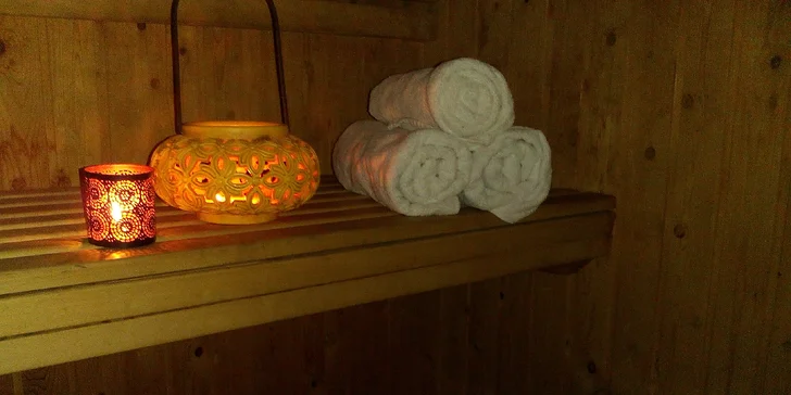 100 minut privátní finské sauny až pro 4 osoby + květina jako dárek