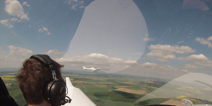 Na chvilku pilotem: poznávací a navigační lety v ultralightu Skylark vč. záznamu
