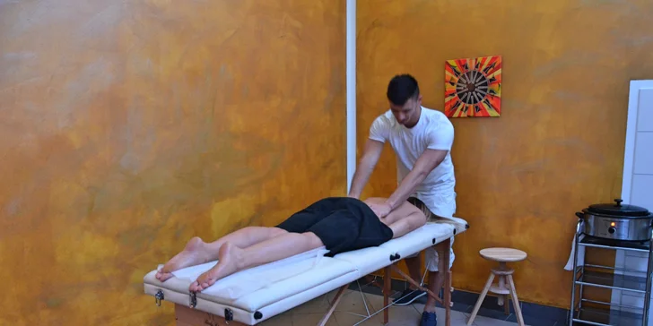 Detoxikační wellness balíček: infrasauna, dvě masáže, maska i speciální čaj