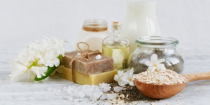 Kurz výroby domácí bylinné kosmetiky: namíchejte si mýdlo, parfém a další