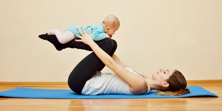 Lekce Babyjógy pro maminky s dětmi 4–12 měsíců s občerstvením