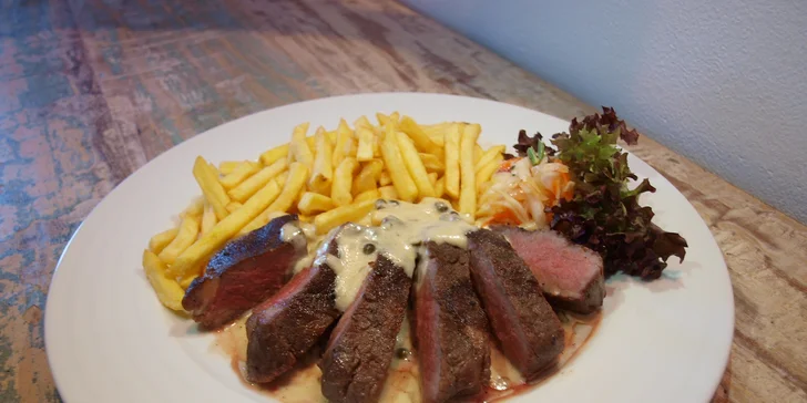 Bašta u Svatého Kopečku: 300 g hovězí roštěné připravené metodou sous-vide