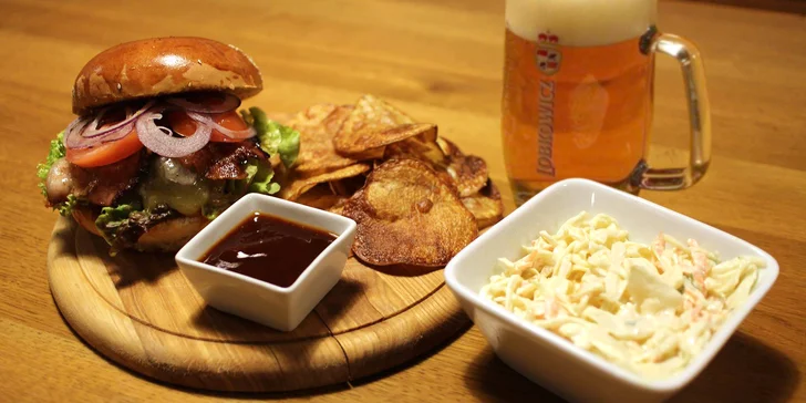 1 nebo 2 burgery dle výběru ze široké nabídky i ve vegetariánské verzi