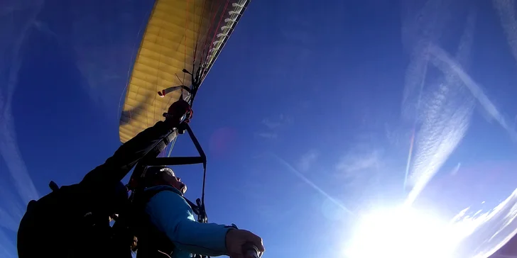 Záloha na Tandem paragliding: Krkonoše nebo Český ráj, možnost akrobatických prvků