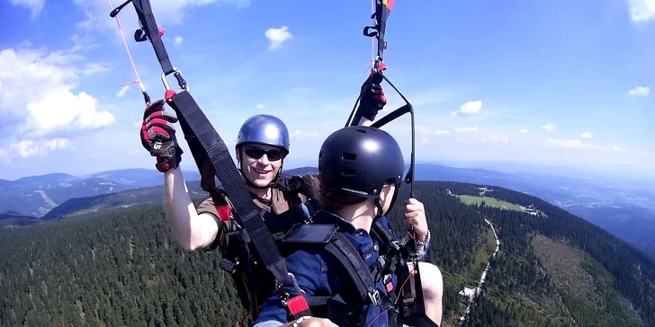 Záloha na Tandem paragliding: Krkonoše nebo Český ráj, možnost akrobatických prvků