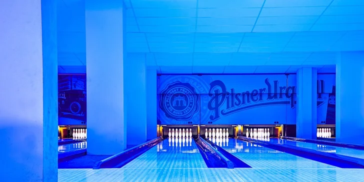Hodina bowlingu a pečené kuřecí špalíčky