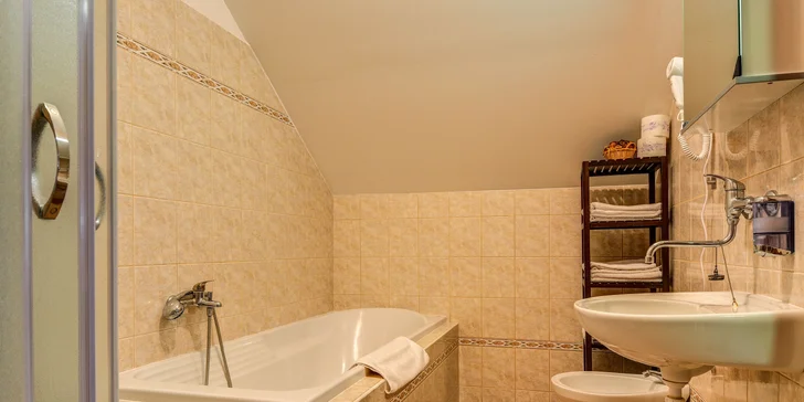 Velikonoce na ranči Kostelany: skvělé jídlo, wellness i program s kovbojem