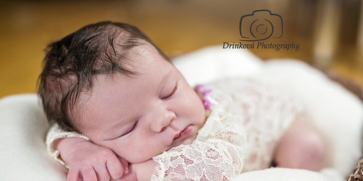 Zvěčněte své novorozeňátko: Focení u vás doma a 5 či 10 upravených snímků