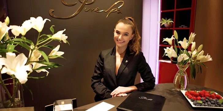 Salon je součástí luxusního 5* hotelu Le Palais Art na Vinohradech. 