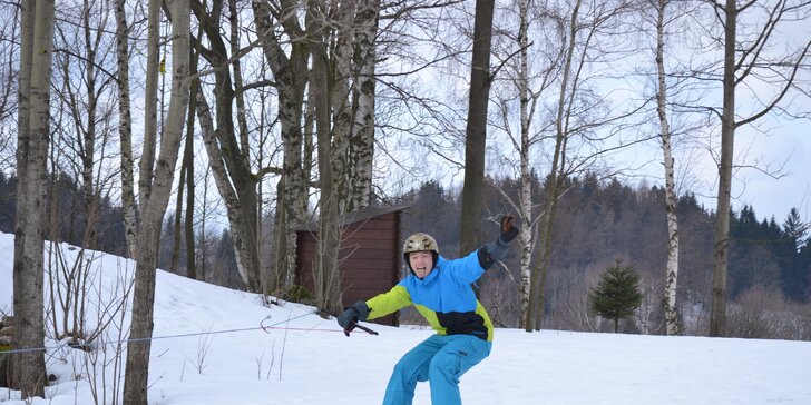 Motoskijöring: adrenalinová jízda na lyžích tažených čtyřkolkou