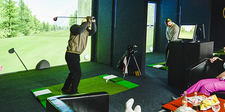 45-90 minut na golfovém simulátoru až pro 5 osob