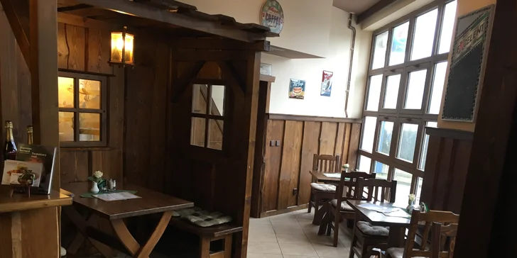 Bašta po americku: Kuřecí nebo hovězí burger, hranolky a domácí omáčky pro dva