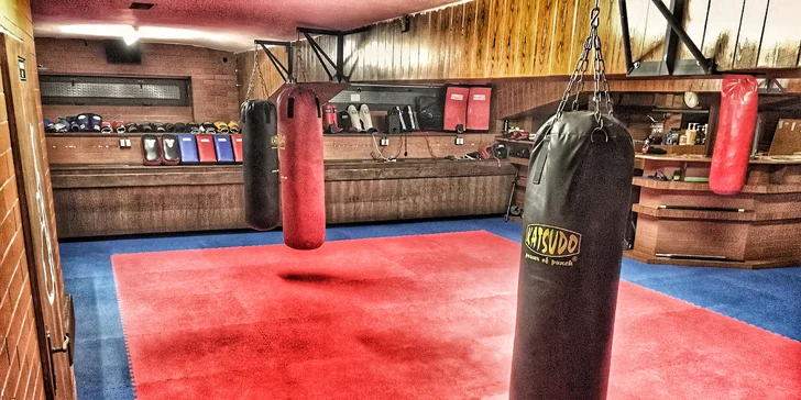 3 lekce kruhového tréninku, boxu nebo muay thai + 3x iontový nápoj
