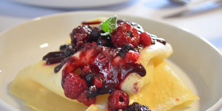 3chodové degustační menu: krémová polévka, chapadla z kalamárů a palačinky