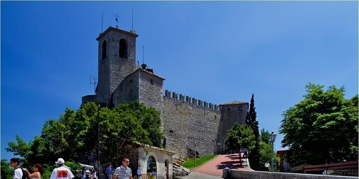 Nákupy v San Marinu a Rimini s koupáním a ubytováním na 1 noc se snídaní