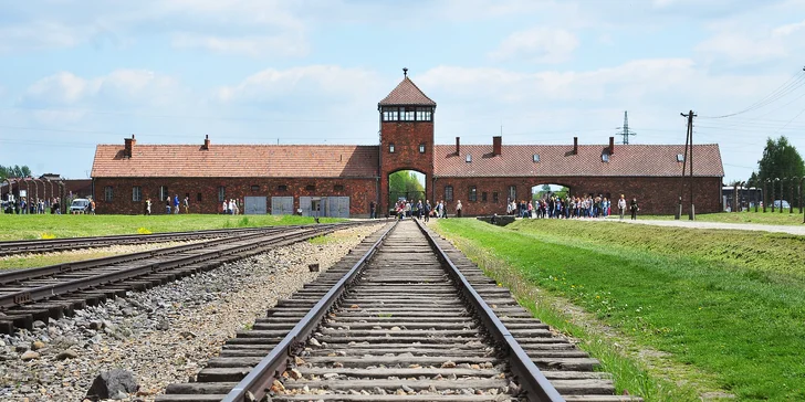 Poznávací exkurze do koncentračních táborů Osvětim a Březinka: odjezdy z Moravy