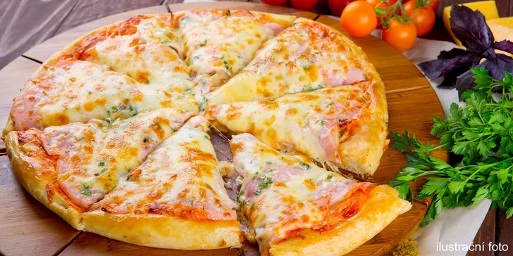 Italská pizza dle vlastního výběru: s rajčatovým i smetanovým základem