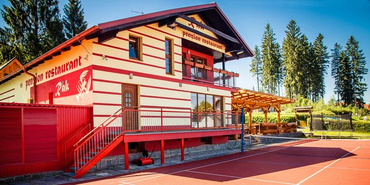 Pohodové jaro na břehu Lipna: Penzion s polopenzí a nabídkou sportu i relaxace