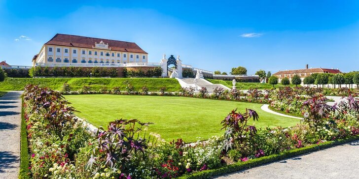 Den plný zábavy: Velbloudí slavnost na zámku Hof v Rakousku