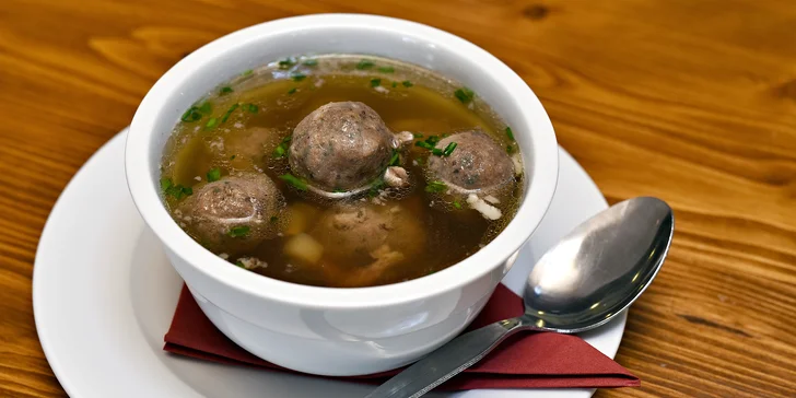 Výtečné 4chodové menu s výběrem ze 2 variant hlavního jídla a nápojem