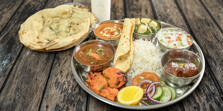 Indická hostina: masové menu se čtyřmi druhy hlavních chodů pro 1–4 osoby