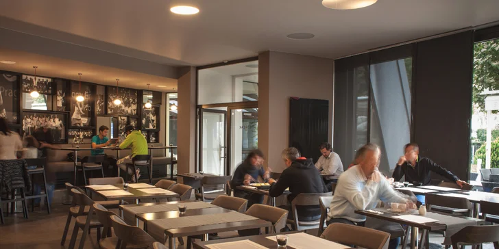 Americká snídaně podávaná v restauraci na Štvanici pro 1, 2 nebo 4 osoby