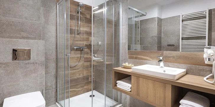 Součástí apartmánů i suit je elegantní koupelna.