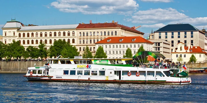 Velikonoce na Vltavě: vyhlídková plavba s živou hudbou a 4chodové menu