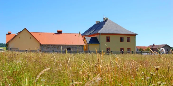 Stylový romantický pobyt Na Faře pro dva s polopenzí a třeba i wellness