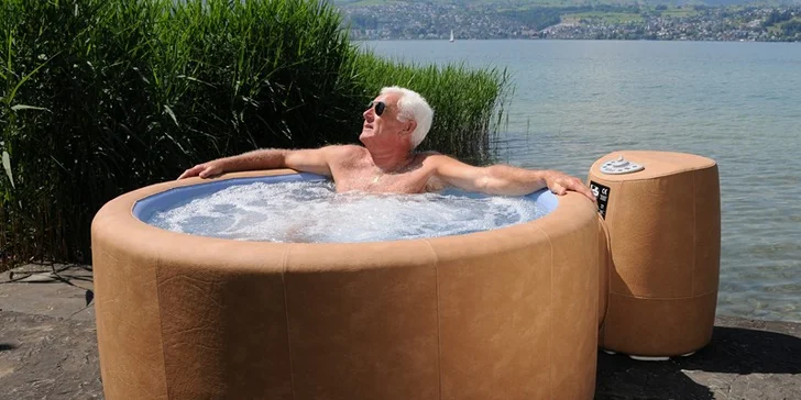 Venkovní vířivky Softub dle výběru ze 3 modelů vč. dovozu a montáže
