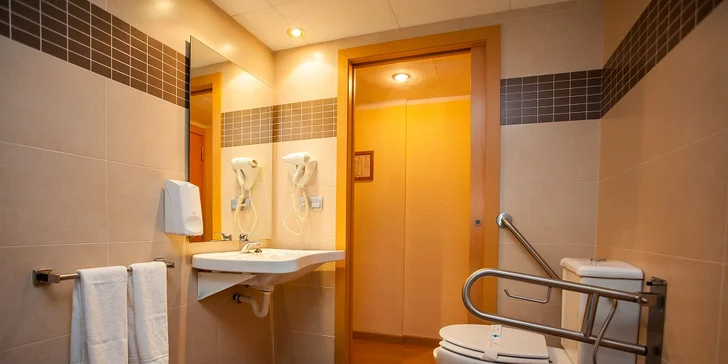 Španělsko: týden ve 4* hotelu s polopenzí na vyhlášeném pobřeží Costa Brava
