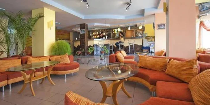 Záloha na letecký zájezd na Slunečné pobřeží: 7 nocí s all inclusive, 150 m od pláže
