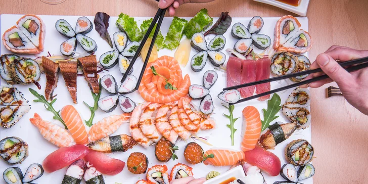 Láska na první sousto: Famózní sushi sety v designové restauraci v srdci města