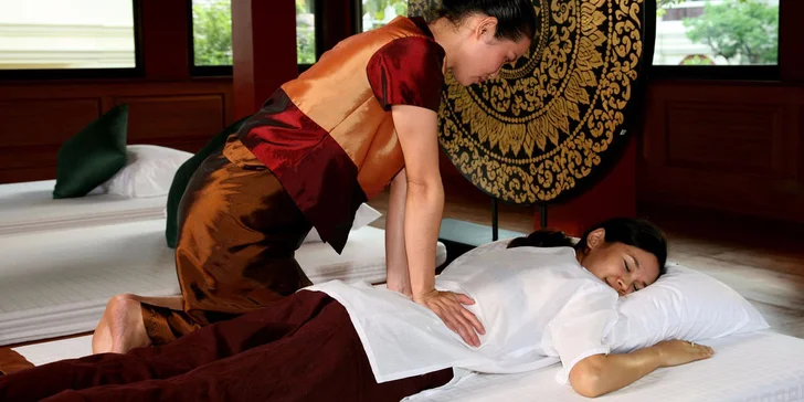 Andělské hýčkání v salonu Thai Sun: 100 minut relaxace s masáží dle výběru