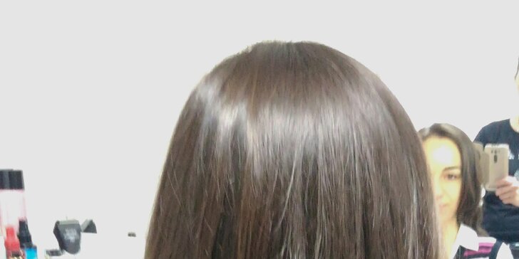 Střih vlasů s možností hloubkové kúry, nebo ošetření ultrazvukovou žehličkou