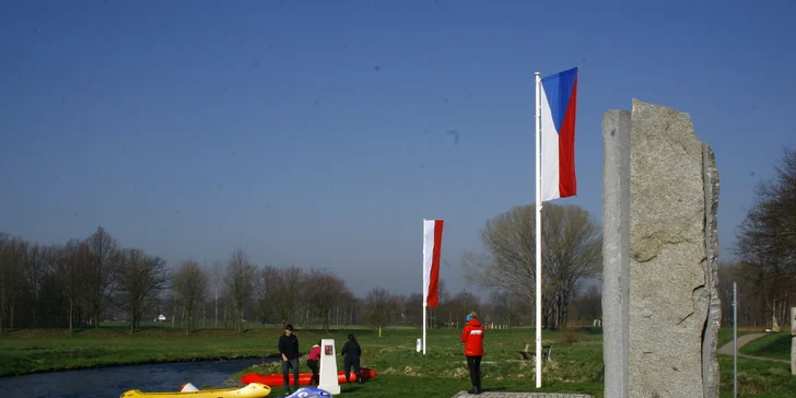 Dobrodružství na řece Nise až pro 3 výletníky: kánoe i koloběžky