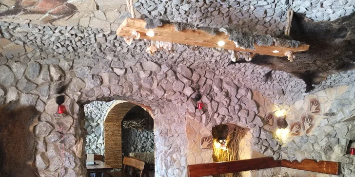 2x 200g vepřové panenky s omáčkou a bagetou