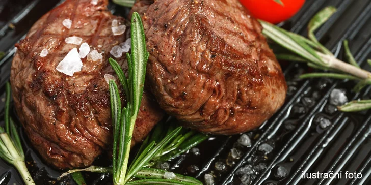 Šťavnaté flambované vepřové steaky z krkovičky pro dvě osoby