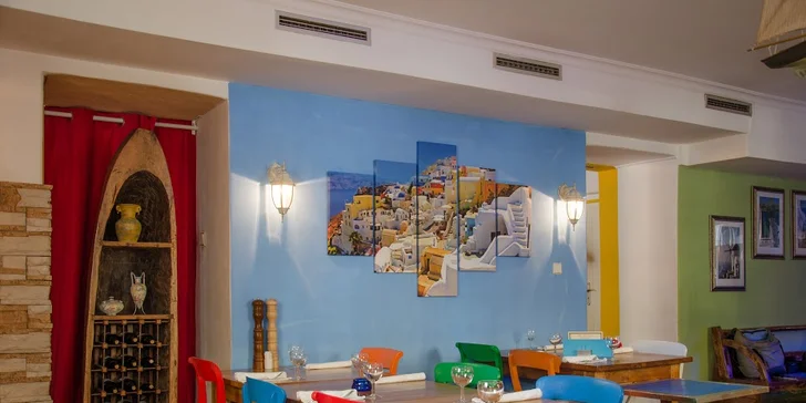Ochutnejte řeckou kuchyni: velkolepé degustační menu pro dva s lahví vína či bez