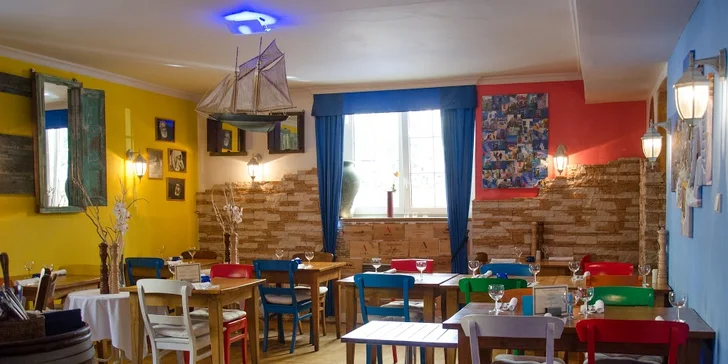 Ochutnejte řeckou kuchyni: velkolepé degustační menu pro dva s lahví vína či bez