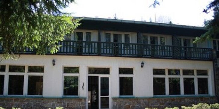 1690 Kč za romantický pobyt pro DVĚ osoby na tři dny v rodinném hotelu Kouty na Českomoravské vrchovině s bohatým kulturním, gastronomickým a sportovním programem se slevou 52%.