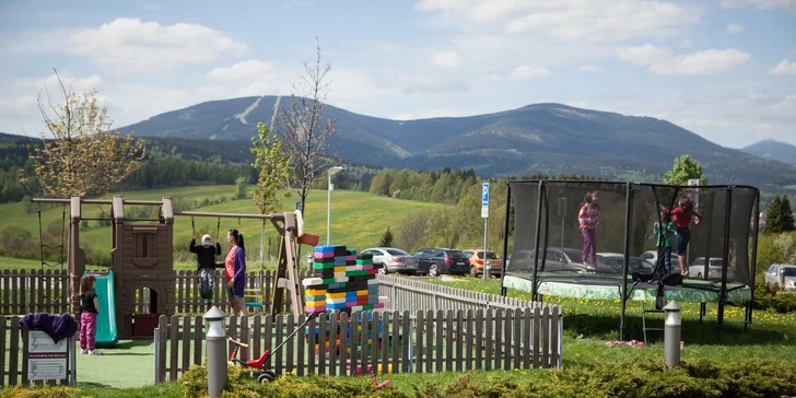 Hotel si zamilují i rodiny s dětmi, ne nadarmo má certifikát Family friendly. 