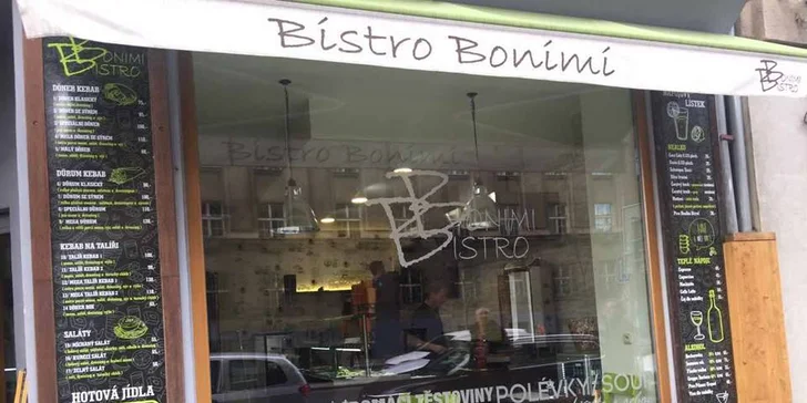 Mega döner nebo dürum s kuřecím masem a k tomu polévka nebo pití