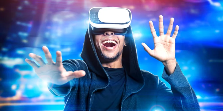 Skvělá zábava pro celou partu: 1 či 2 hodiny virtuální reality až pro 4 kamarády
